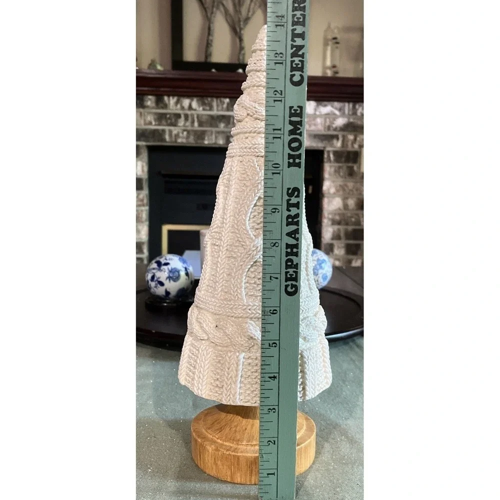 White Cable Knit Look Poly Resin Christmas Tree 15 Inch Tall New
